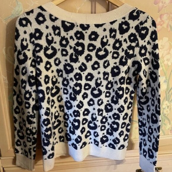 GAP Navy and Cream Leopard Spot Crew Neck Pullover Sweater - Picture 2 of 4